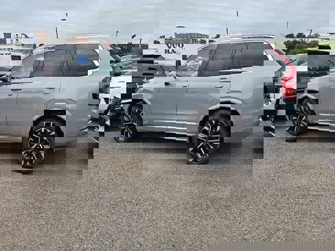 New 2026 Volvo XC90 B6 Plus w/ Protection Package Premier image 3