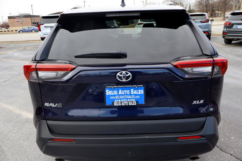 Used 2021 Toyota RAV4 XLE image 8