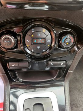 Used 2016 Ford Fiesta Titanium image 20