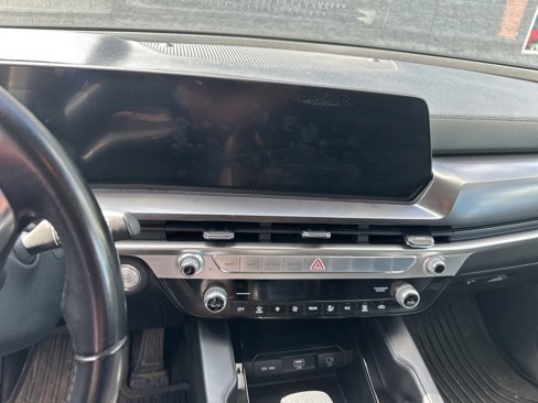 Used 2023 Kia Telluride LX image 5