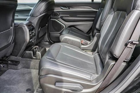 Used 2021 Jeep Grand Cherokee L Limited image 24