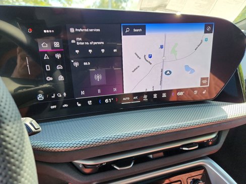 New 2025 Audi SQ5 Prestige image 14