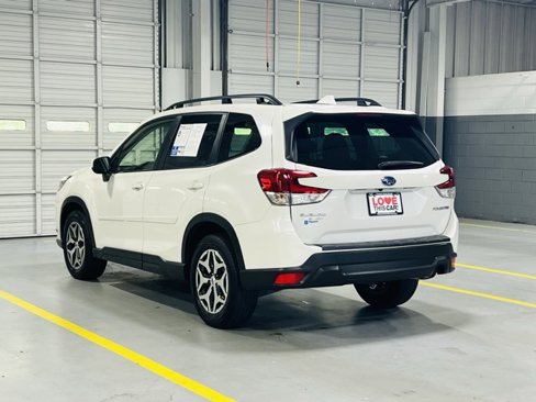 Used 2023 Subaru Forester Premium image 18