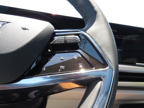 New 2026 Cadillac Vistiq Sport w/ LPO, Floor Liner Package image 24