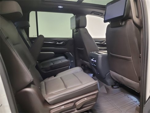 Used 2023 GMC Yukon XL Denali w/ Advanced Technology Package image 12