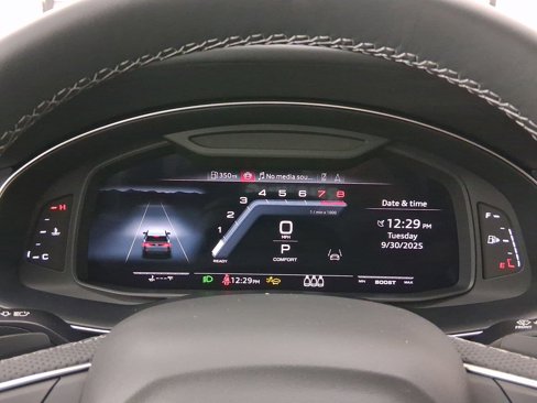 New 2026 Audi SQ8 Prestige image 17