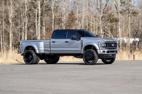 Used 2024 Ford F450 Limited w/ FX4 Off-Road Package image 5