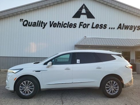 Used 2023 Buick Enclave Essence image 25