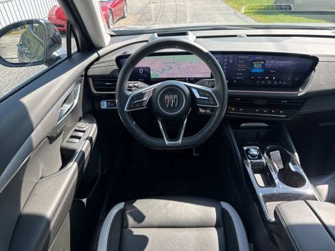 Used 2025 Buick Envision Sport Touring image 21