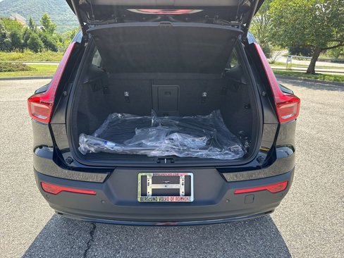 New 2026 Volvo XC40 B5 Plus w/ Protection Package Premier image 12