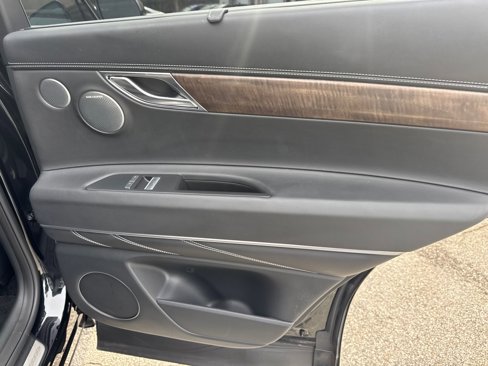 Used 2025 Genesis GV80 2.5T Prestige image 13