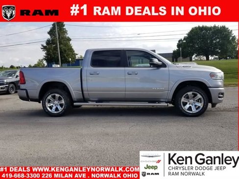 New 2026 RAM 1500 4x4 Crew Cab image 4