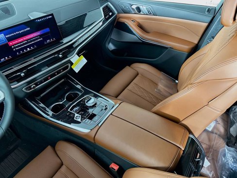 New 2026 BMW X7 M60i w/ Executive Package image 31