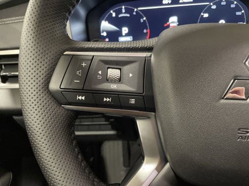 New 2025 Mitsubishi Outlander SEL image 17