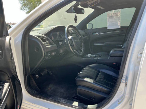 Used 2018 Chrysler 300 S w/ 300S Premium Group image 9