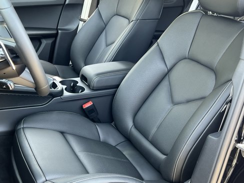 New 2026 Porsche Macan GTS image 5