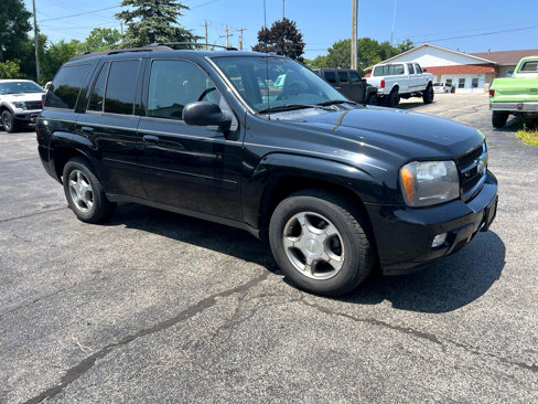 Used 2008 Chevrolet TrailBlazer LT w/ Sun And Sound Package image 3