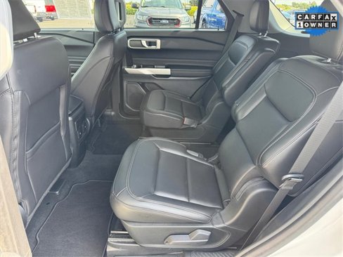 Used 2023 Ford Explorer XLT w/ Equipment Group 202A image 7