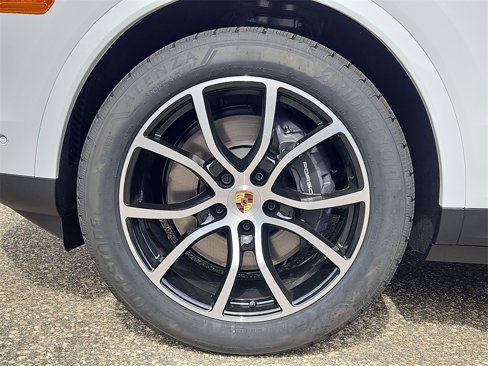 New 2026 Porsche Cayenne image 8