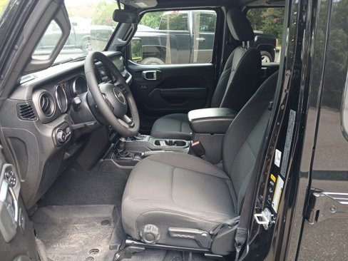 Used 2023 Jeep Wrangler Sport S image 10