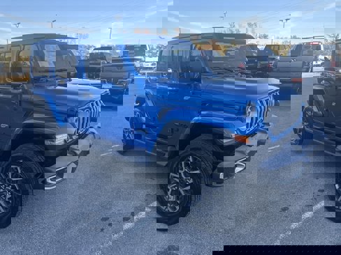 New 2025 Jeep Wrangler Unlimited Sahara w/ Technology Group image 4
