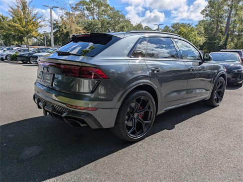 New 2025 Audi RS Q8 performance image 2