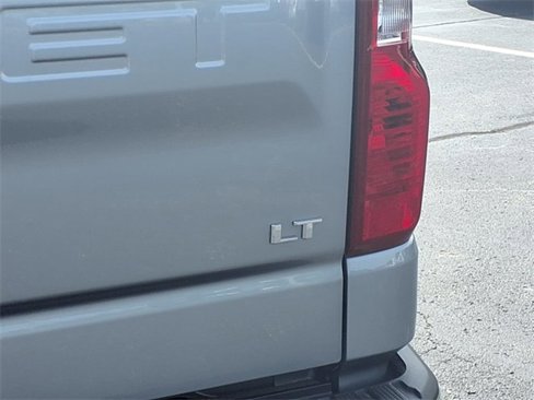 Used 2025 Chevrolet Silverado 1500 LT image 25