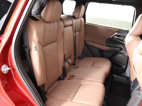 New 2025 Mitsubishi Outlander SEL image 37