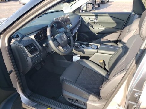 New 2026 Nissan Rogue Platinum image 15