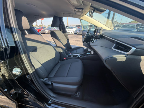 Used 2025 Toyota Corolla LE w/ LE Premium Package image 14