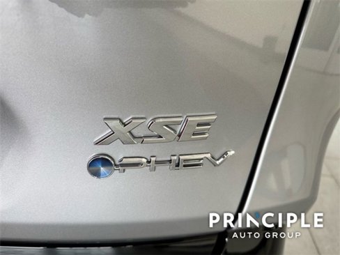 New 2025 Toyota RAV4 XSE image 11