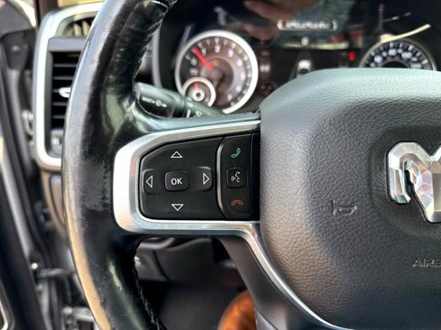 Used 2019 RAM 1500 Laramie image 25