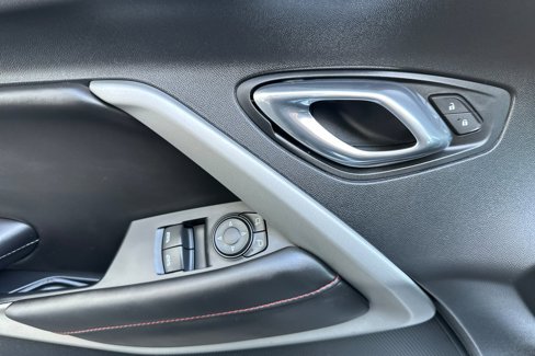 Used 2018 Chevrolet Camaro SS image 11