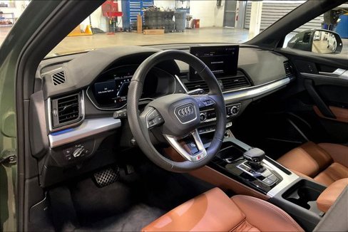Certified 2025 Audi Q5 2.0T Premium Plus w/ Premium Plus Package image 14
