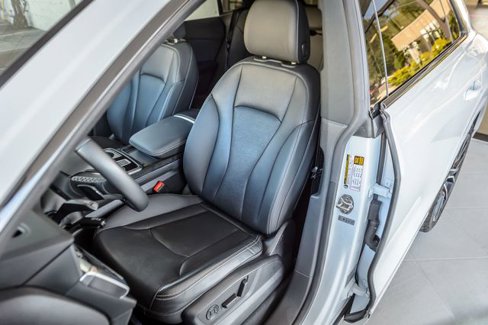 Used 2021 Audi Q8 Premium Plus w/ Premium Plus Package image 38