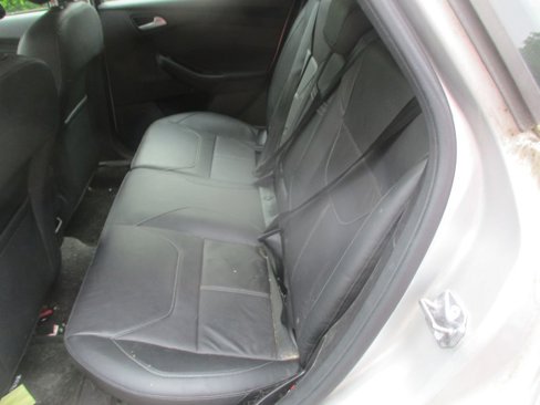 Used 2015 Ford Focus SE w/ Equipment Group 201A image 8