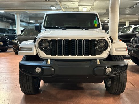 Certified 2024 Jeep Wrangler Unlimited w/ LED Headlamp & Fog Lamp Group image 8