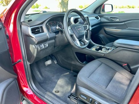 Used 2023 GMC Acadia SLE w/ Driver Convenience Package image 12