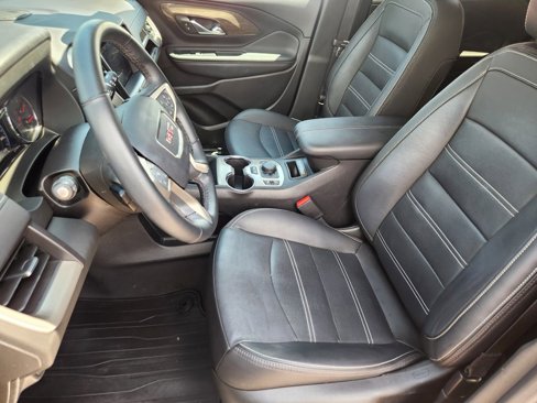 Used 2023 GMC Terrain Denali w/ Black Diamond Edition image 12