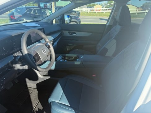 Used 2025 Nissan Murano Platinum w/ Cargo Package image 9