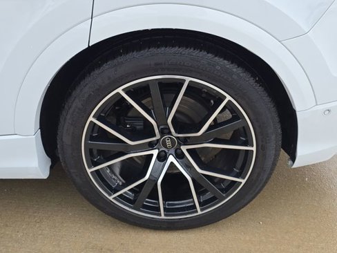 Used 2023 Audi SQ8 Prestige w/ Prestige Package image 34