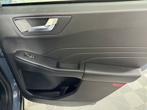 Used 2025 Ford Escape ST-Line Select image 27