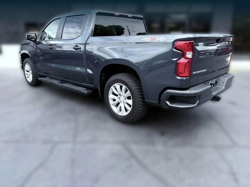 Used 2022 Chevrolet Silverado 1500 Custom image 3