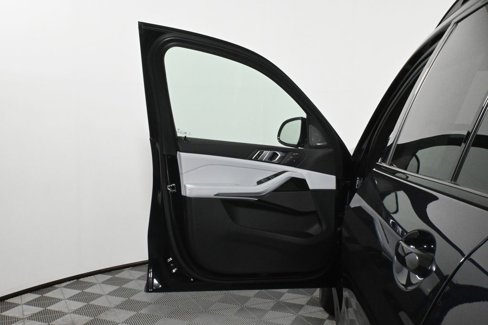 New 2026 BMW X7 xDrive40i w/ M Sport Package image 30
