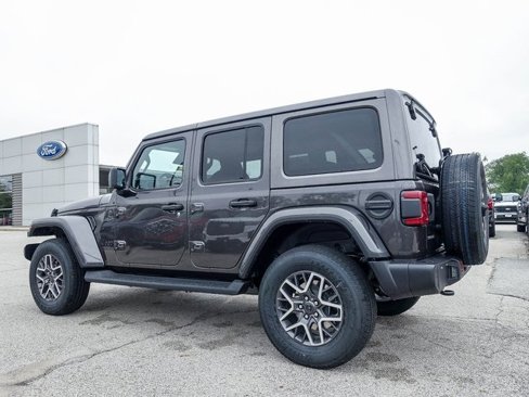 New 2025 Jeep Wrangler Sahara image 12