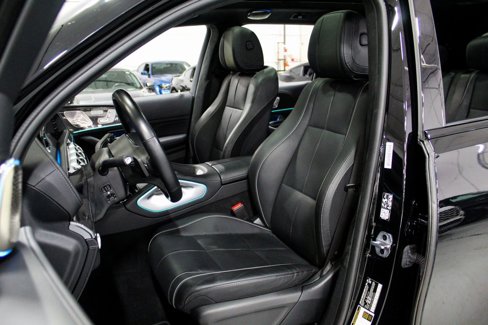 Used 2023 Mercedes-Benz GLS 580 4MATIC image 11
