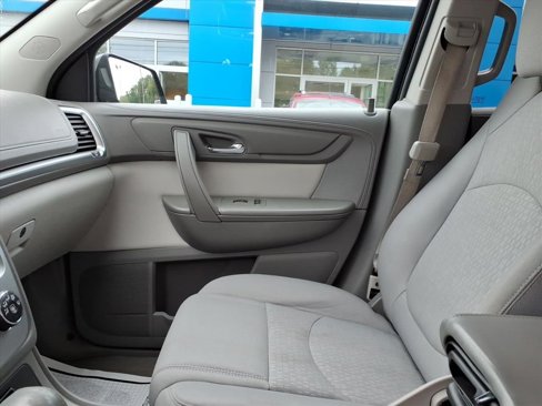Used 2015 GMC Acadia SLE image 29