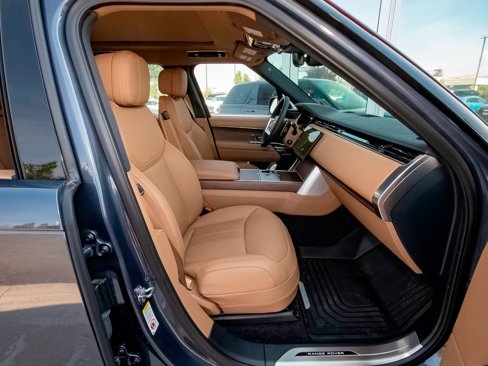 New 2025 Land Rover Range Rover SE image 41