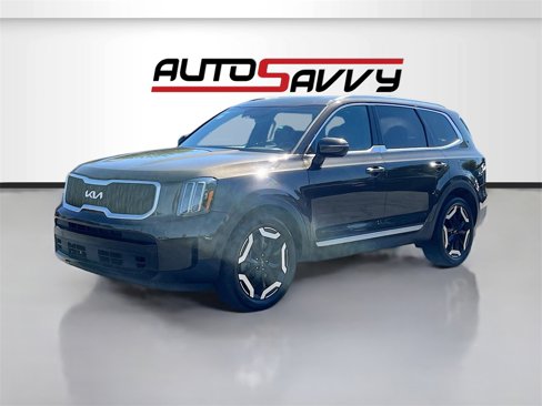 Used 2023 Kia Telluride EX w/ EX Captain's Chair Package image 3