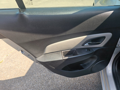 Used 2014 Chevrolet Cruze LS image 20